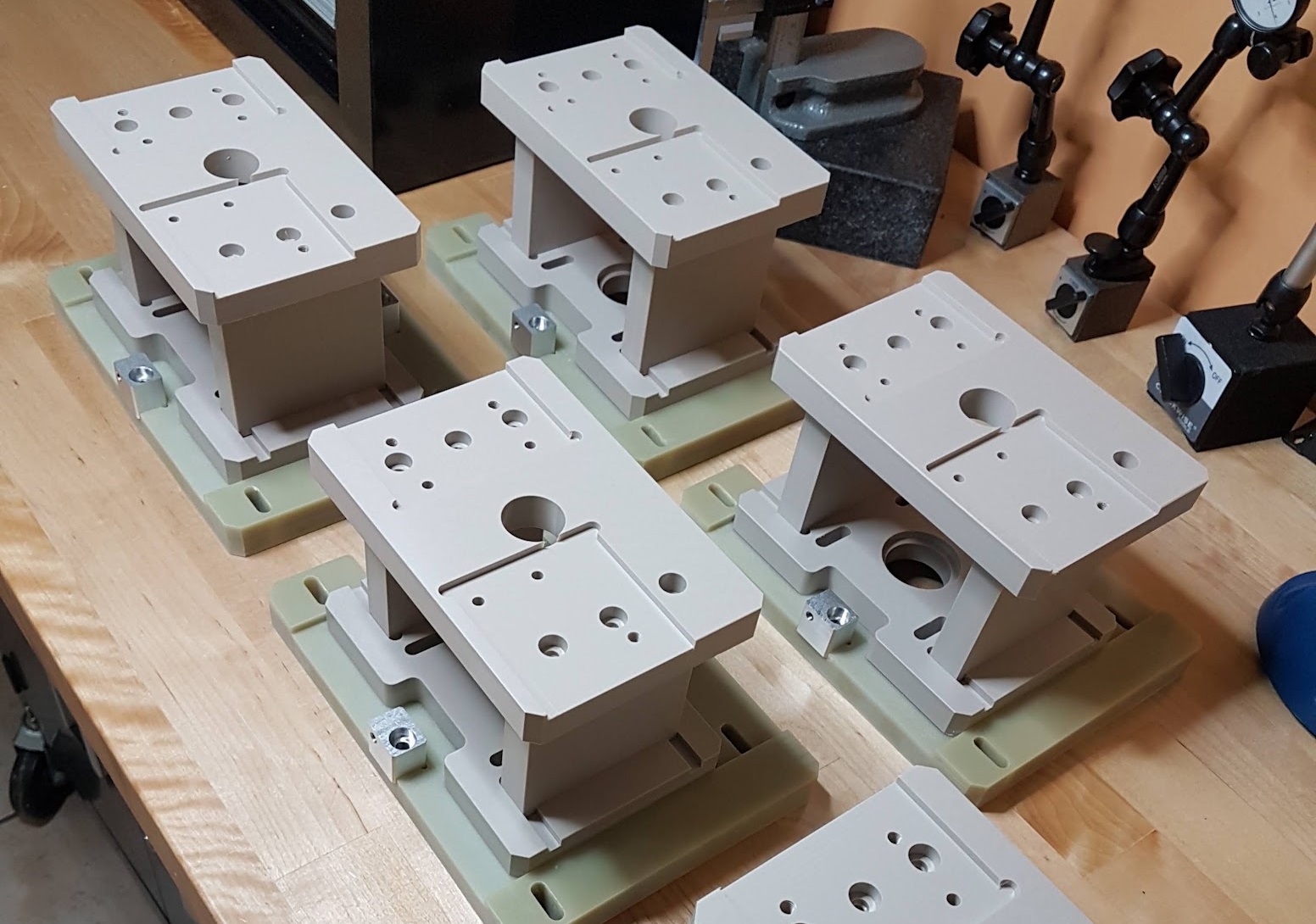 Fixtura industrial personalizada para ensamble e inspección