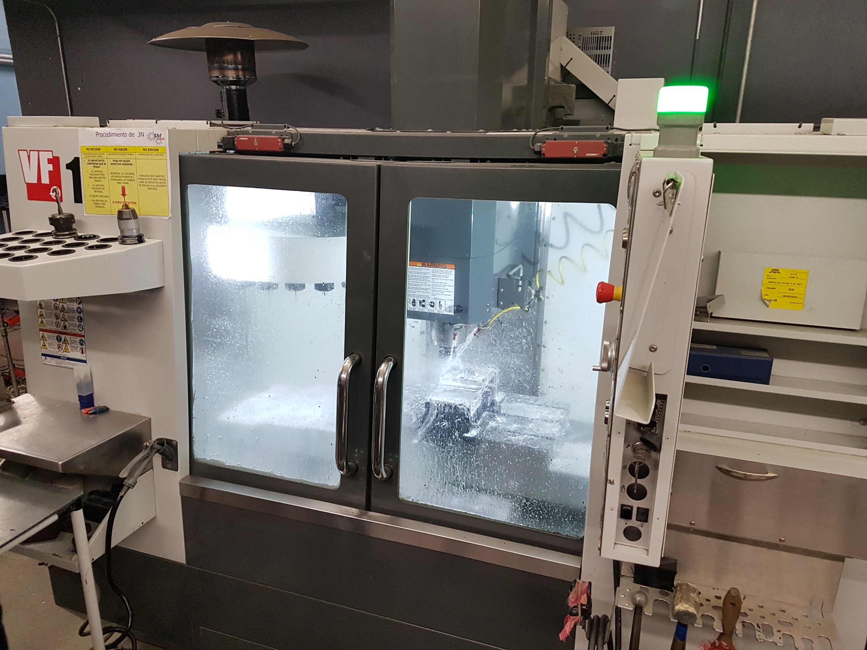 Manufactura CNC y soluciones de ingeniería industrial de DMI Asesores